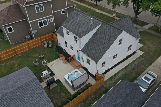 $265,000 | 27 Division Street North, Clara City, MN 56222