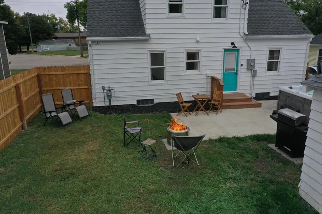 $265,000 | 27 Division Street North, Clara City, MN 56222