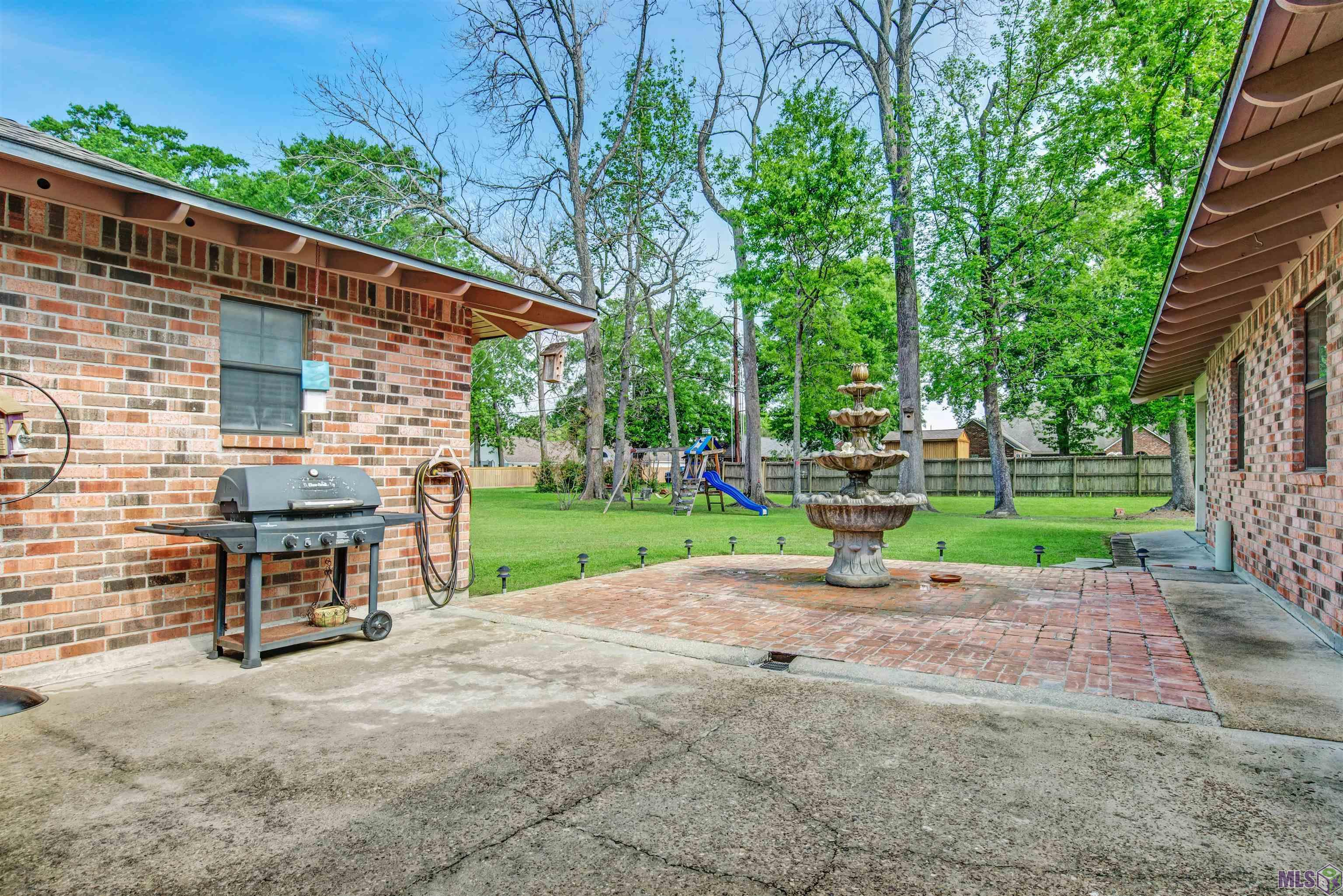 2338 Riverside Drive Port Allen, LA 70767 - Photo 16 of 25