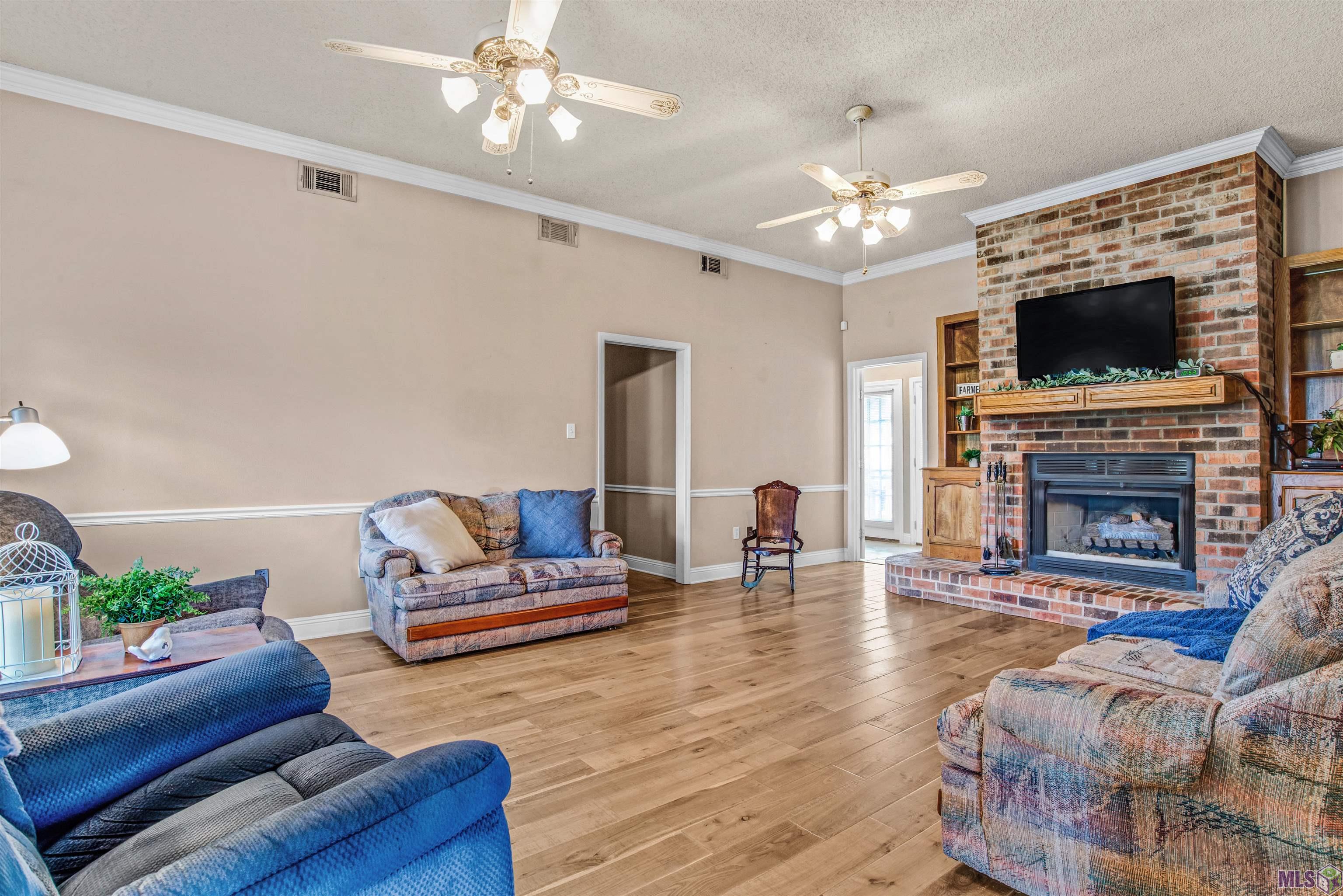 2338 Riverside Drive Port Allen, LA 70767 - Photo 4 of 25