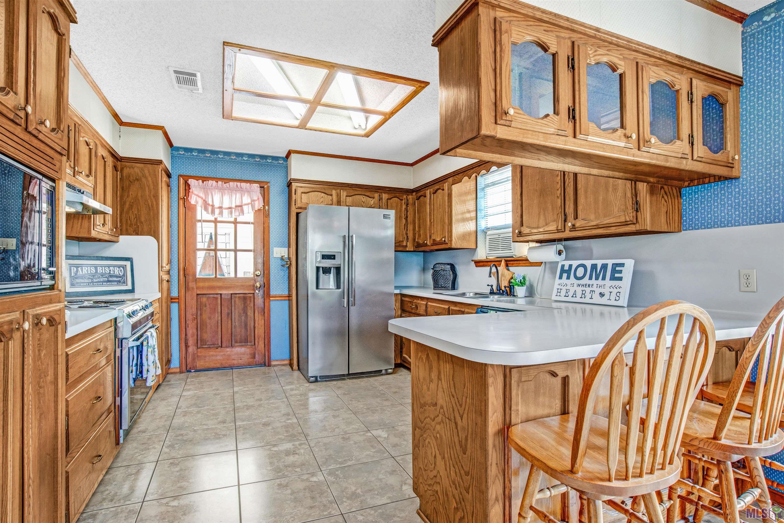 2338 Riverside Drive Port Allen, LA 70767 - Photo 6 of 25