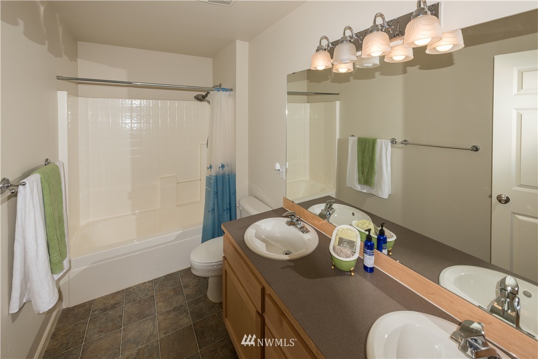 351 Nile Place Northeast Renton, WA 98059 - Photo 12 of 15 Gallery Image 12