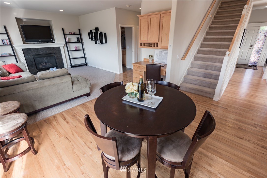 351 Nile Place Northeast Renton, WA 98059 - Photo 6 of 15 Gallery Image 6