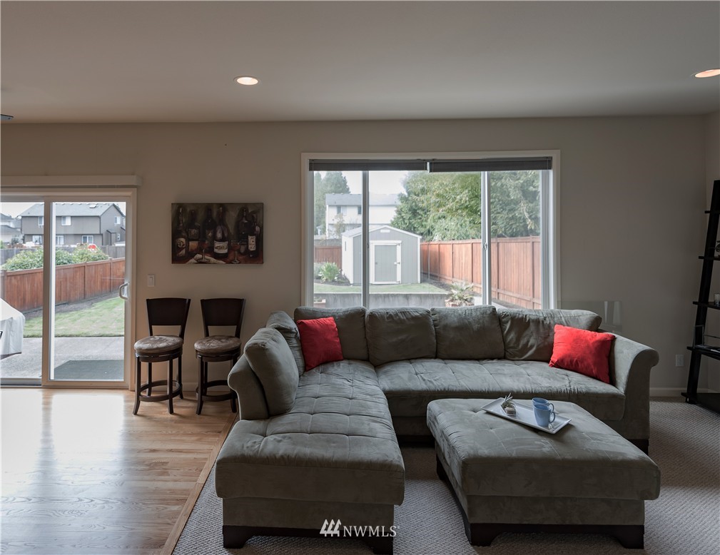 351 Nile Place Northeast Renton, WA 98059 - Photo 7 of 15 Gallery Image 7