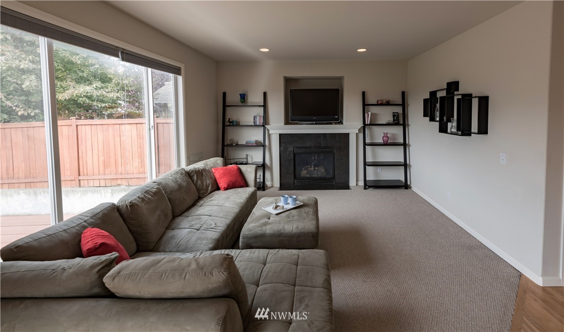 351 Nile Place Northeast Renton, WA 98059 - Photo 8 of 15 Gallery Image 8