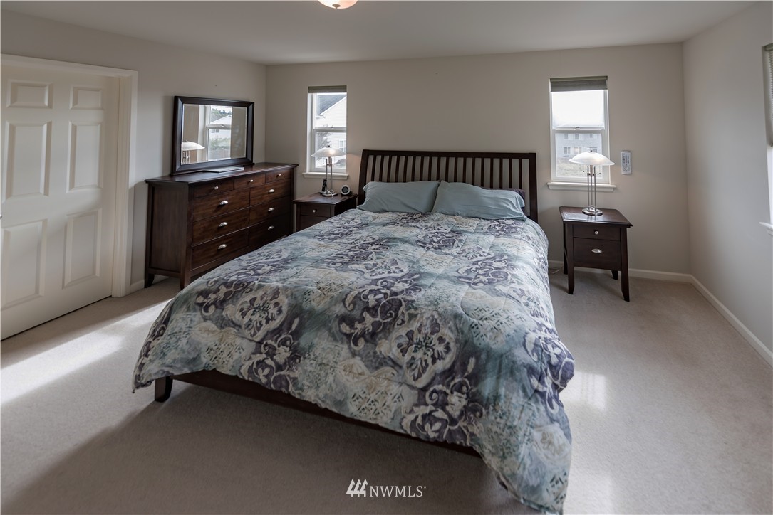 351 Nile Place Northeast Renton, WA 98059 - Photo 9 of 15 Gallery Image 9