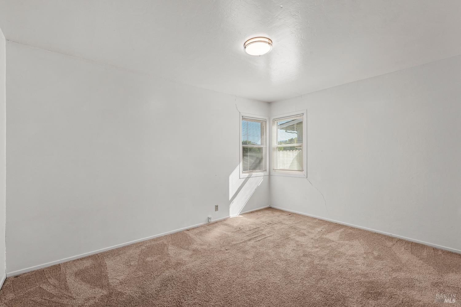 3469 Idaho Drive Santa Rosa, CA 95405 - Photo 19 of 31 Professional photos taken in August 2025 prior to carpet removal and re-leveling of home