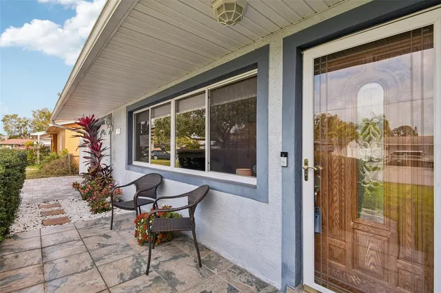 $489,000 | 1945 59th Street North, St. Petersburg, FL 33710