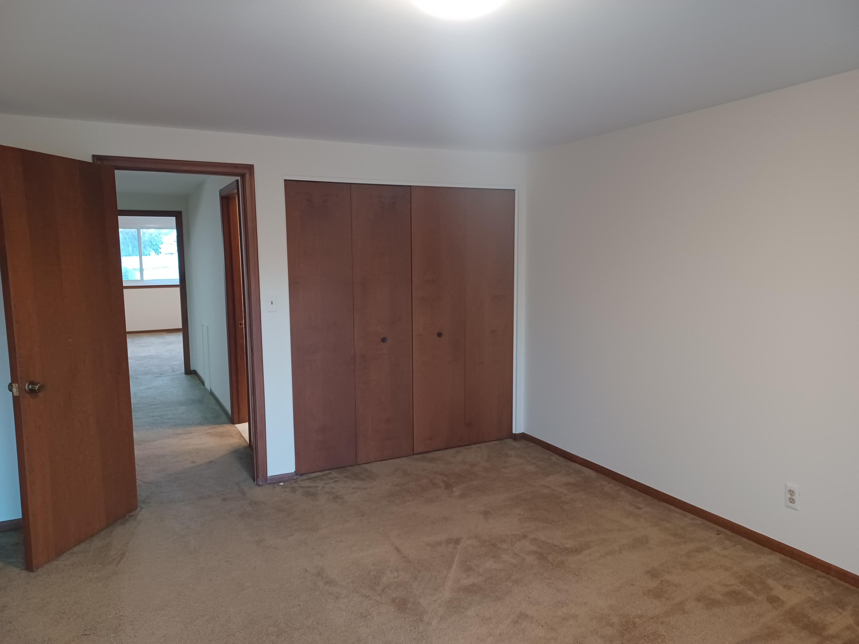 7435 Bridge Way West Bloomfield, MI 48322 - Photo 24 of 30 Bedroom-3 Closet
