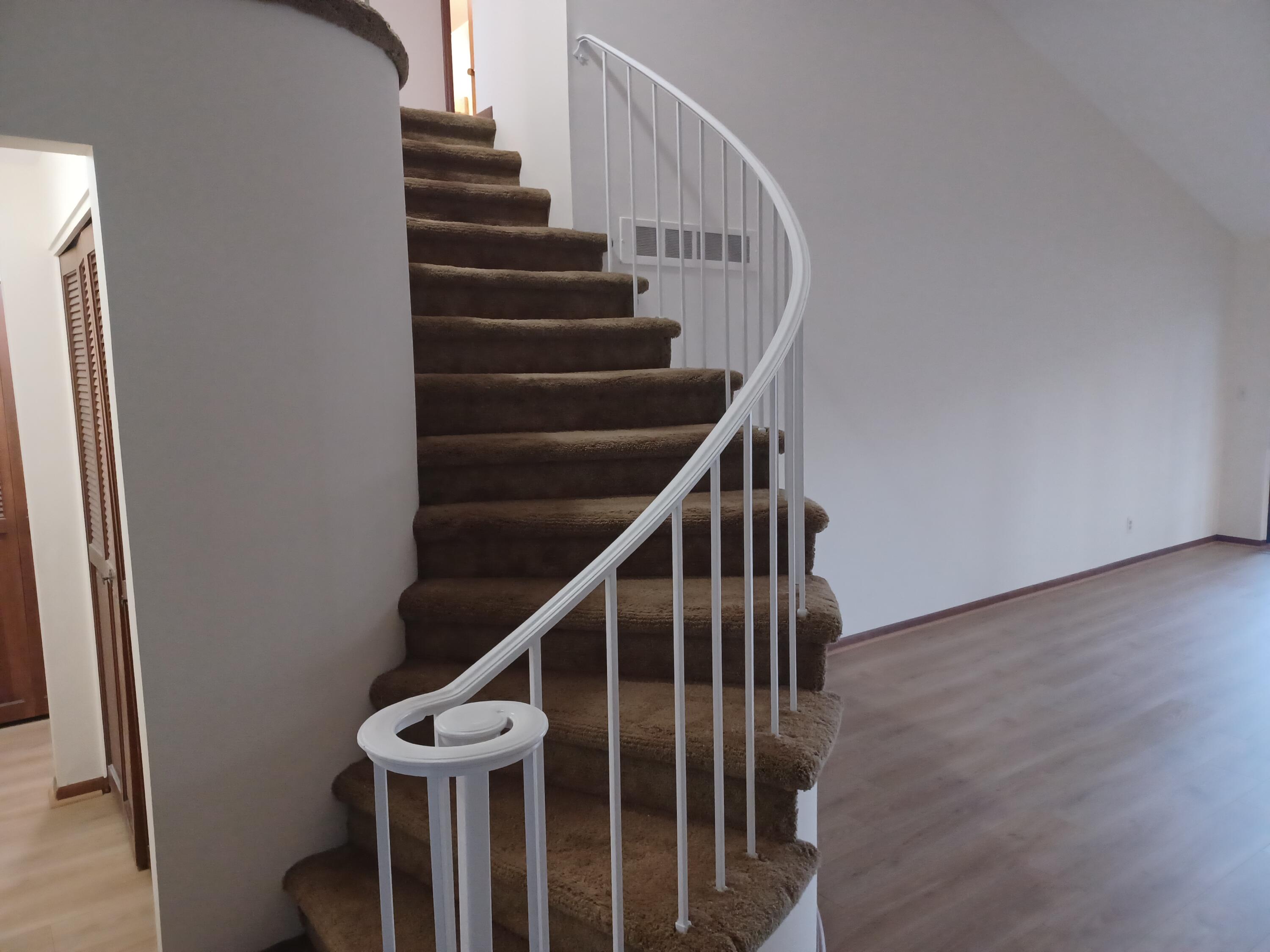 7435 Bridge Way West Bloomfield, MI 48322 - Photo 10 of 30 Staircase