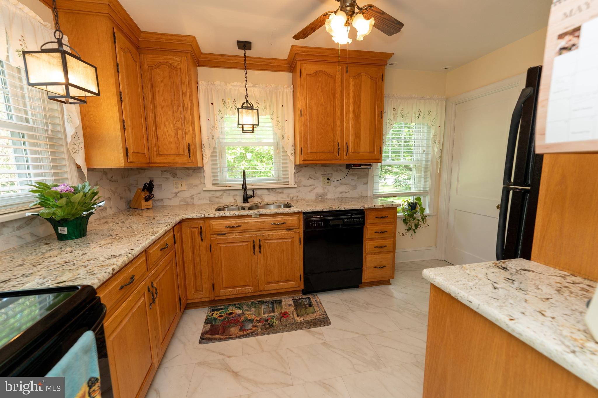 607 Melvin Road Telford, PA 18969 - Photo 8 of 42