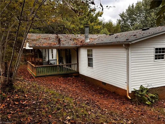 $208,000 | 181 Fox Walk Lane, Pilot Mountain, NC 27041