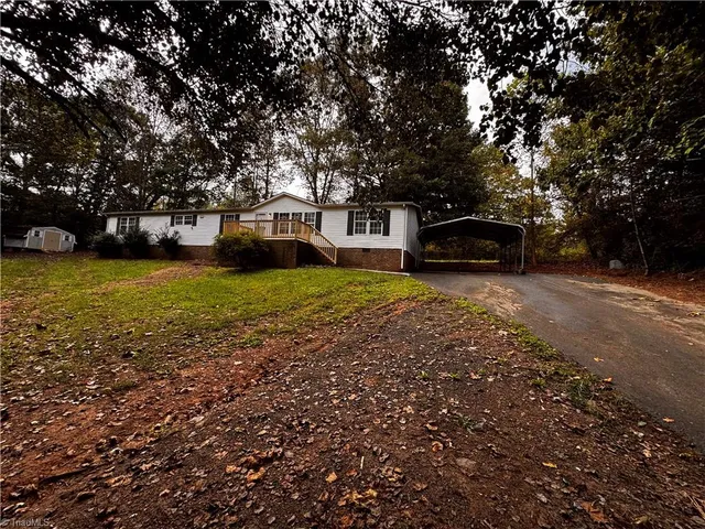 $208,000 | 181 Fox Walk Lane, Pilot Mountain, NC 27041