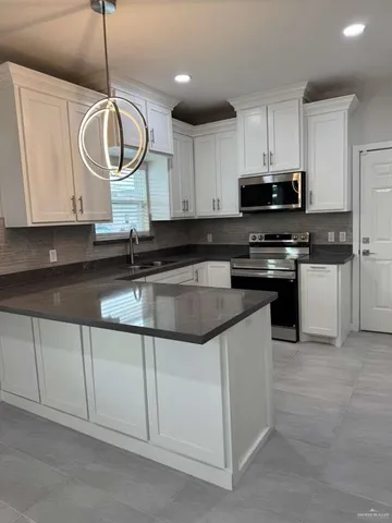 $1,250 | 1000 North Clarence Avenue, Unit 3, Edinburg, TX 78541