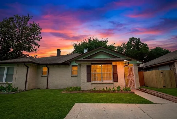 $199,900 | 11005 Tobasa Court, Houston, TX 77086