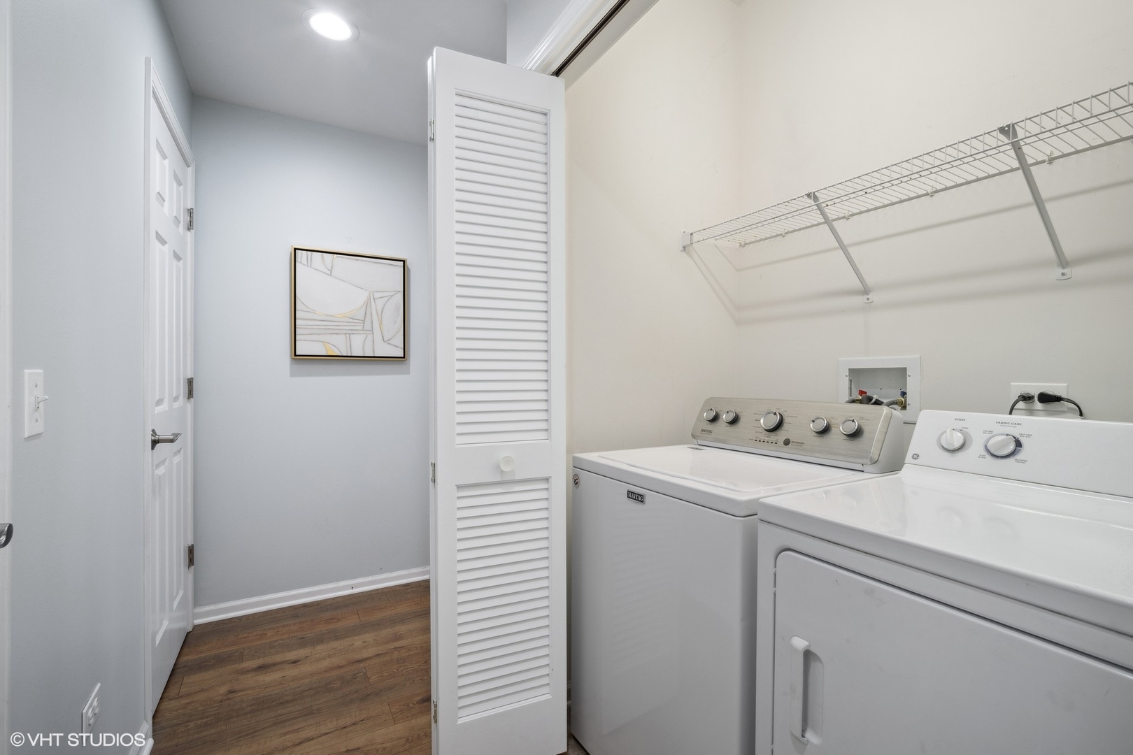 799 Graceland Avenue, Unit 502A Des Plaines, IL 60016 - Photo 30 of 31 a view of utility room with washer and dryer
