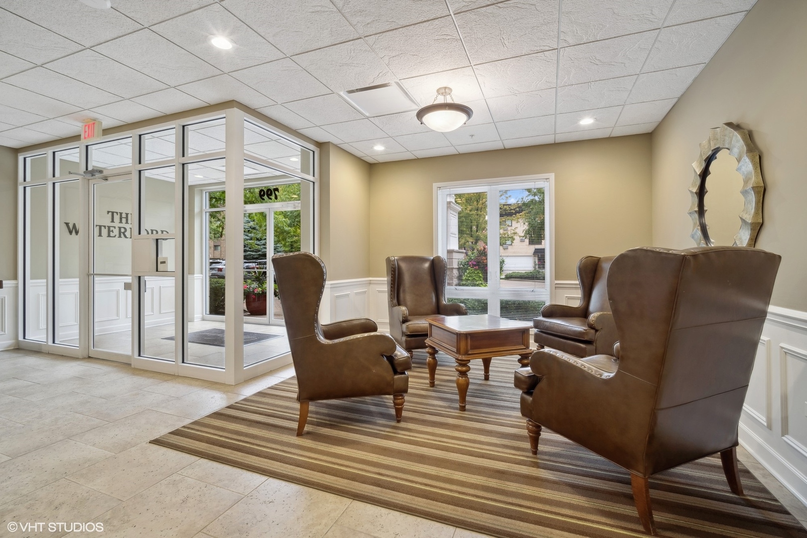 799 Graceland Avenue, Unit 502A Des Plaines, IL 60016 - Photo 4 of 31 a living room with furniture large window and wooden floor