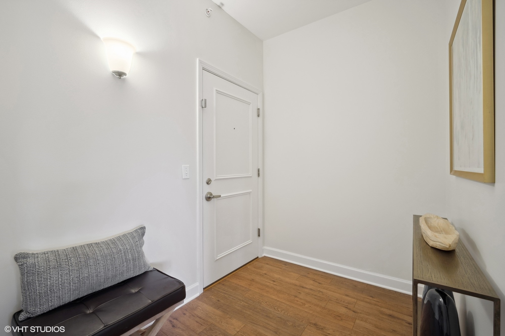 799 Graceland Avenue, Unit 502A Des Plaines, IL 60016 - Photo 5 of 31 a living room with furniture and a window