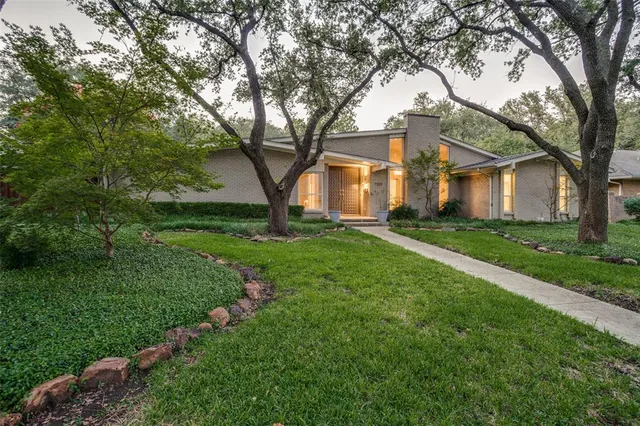 $1,390,000 | 7207 Stefani Drive, Dallas, TX 75225