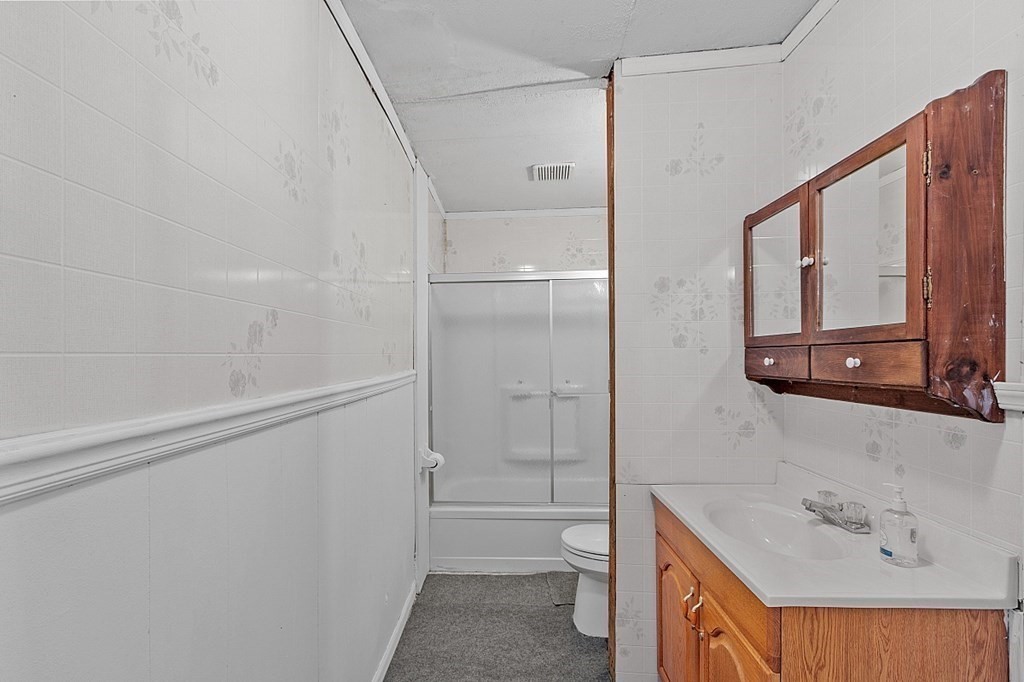 455 Tully Road Orange, MA 01364 - Photo 9 of 42 Gallery Image 9