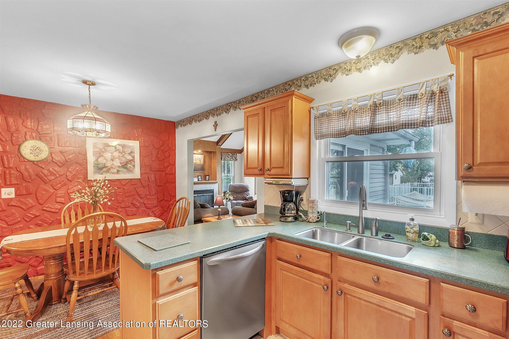 5345 South Genesee Road Grand Blanc, MI 48439 - Photo 16 of 48 16-5345-S-Genesee-Rd-WindowStill-Real-Es