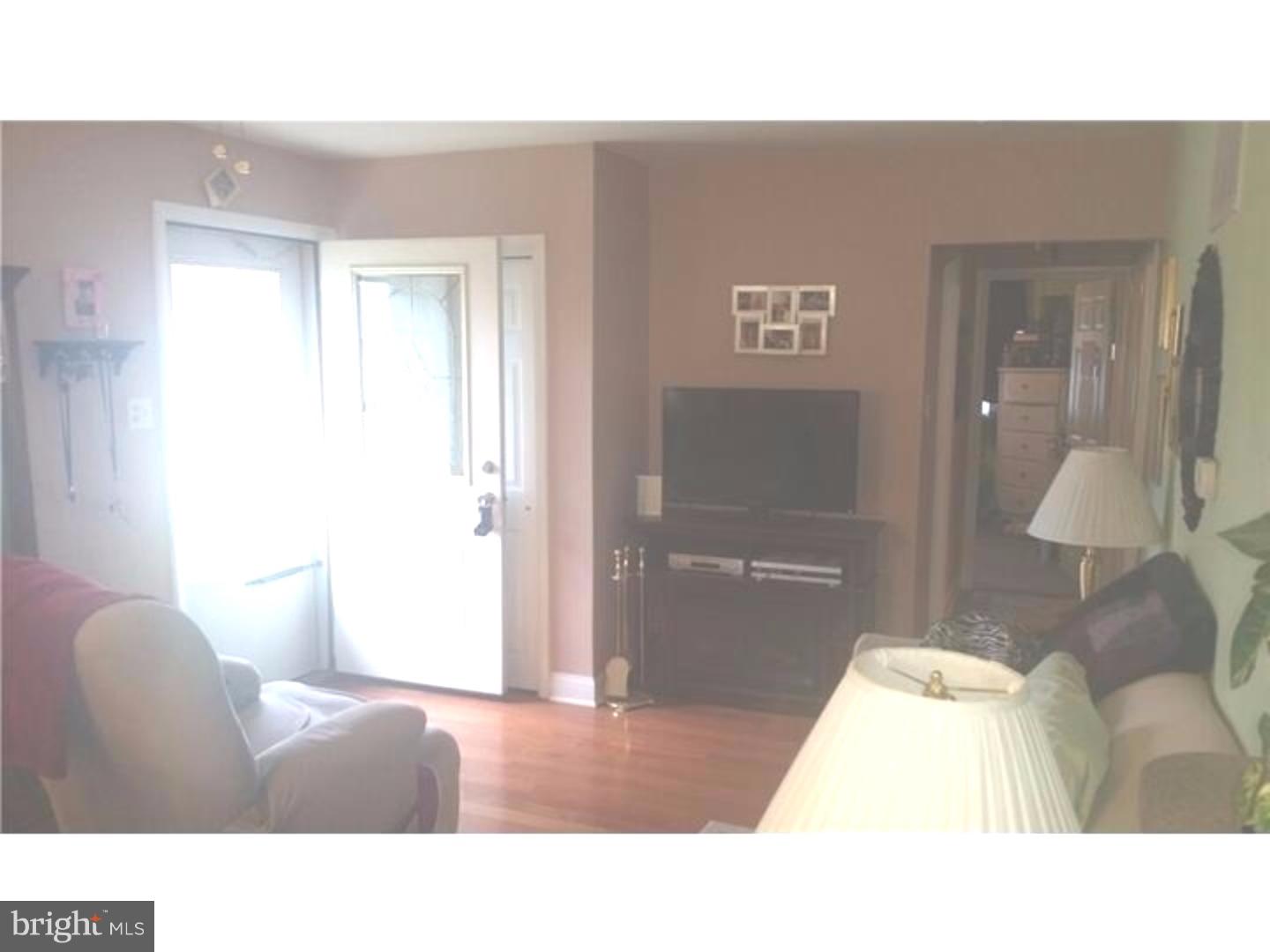 434 Clover Road Bellmawr, NJ 08031 - Photo 3 of 10 Gallery Image 3