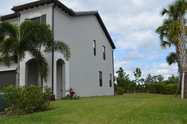 a front view of house with yard