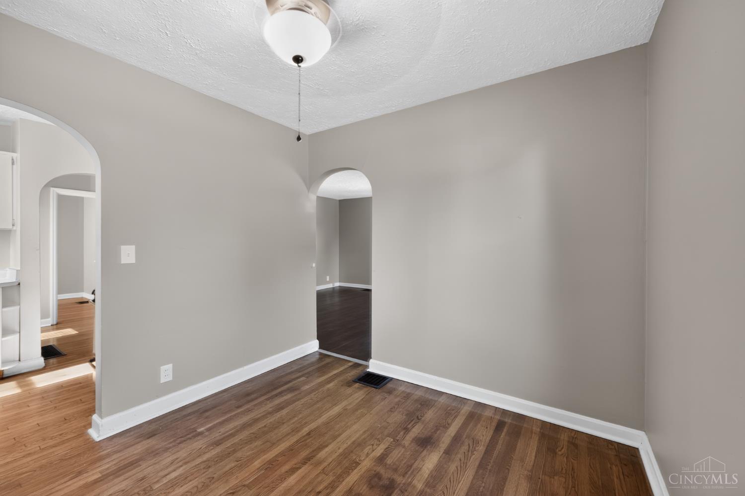 4312 Kugler Mill Road Cincinnati, OH 45236 - Photo 9 of 30