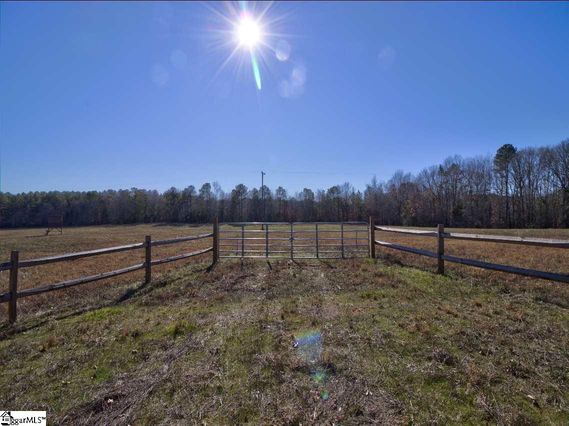 414 Crawford Road Gray Court, SC 29645 - Photo 10 of 18