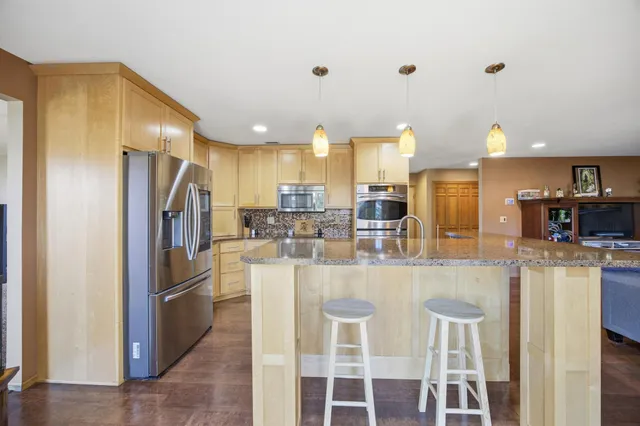 $474,900 | 26 Oak Circle South, Moorhead, MN 56560