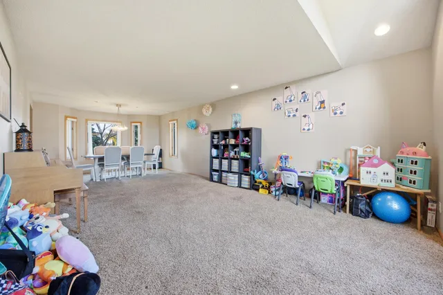 $474,900 | 26 Oak Circle South, Moorhead, MN 56560