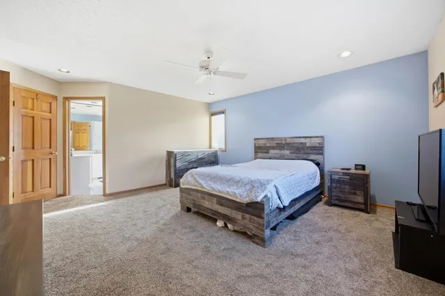 $474,900 | 26 Oak Circle South, Moorhead, MN 56560