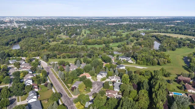 $474,900 | 26 Oak Circle South, Moorhead, MN 56560