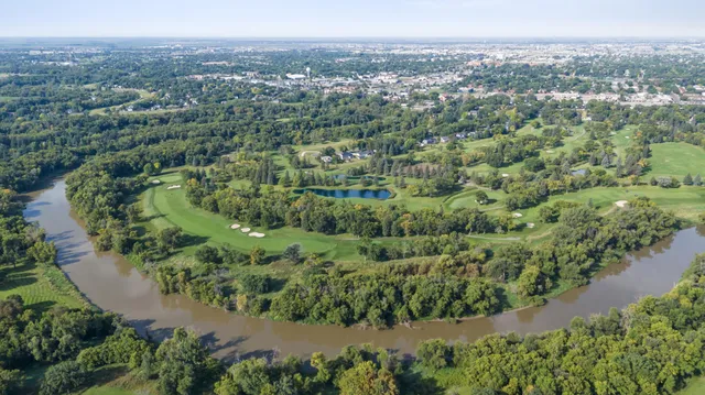 $474,900 | 26 Oak Circle South, Moorhead, MN 56560