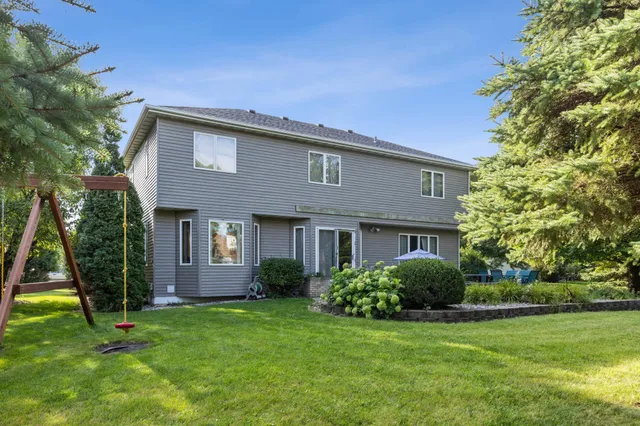 $474,900 | 26 Oak Circle South, Moorhead, MN 56560