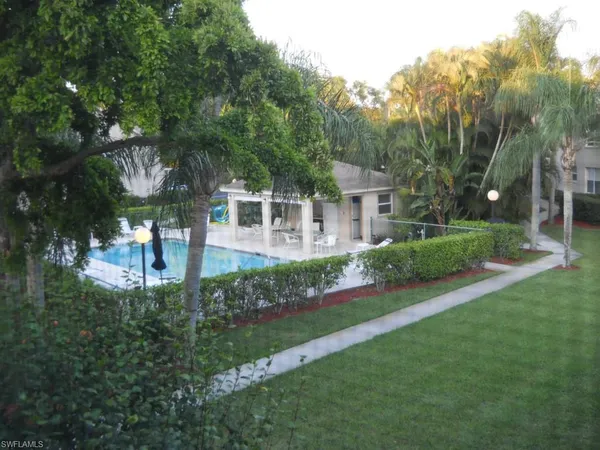 $2,200 | 332 Bradstrom Circle, Unit 201, Naples, FL 34113