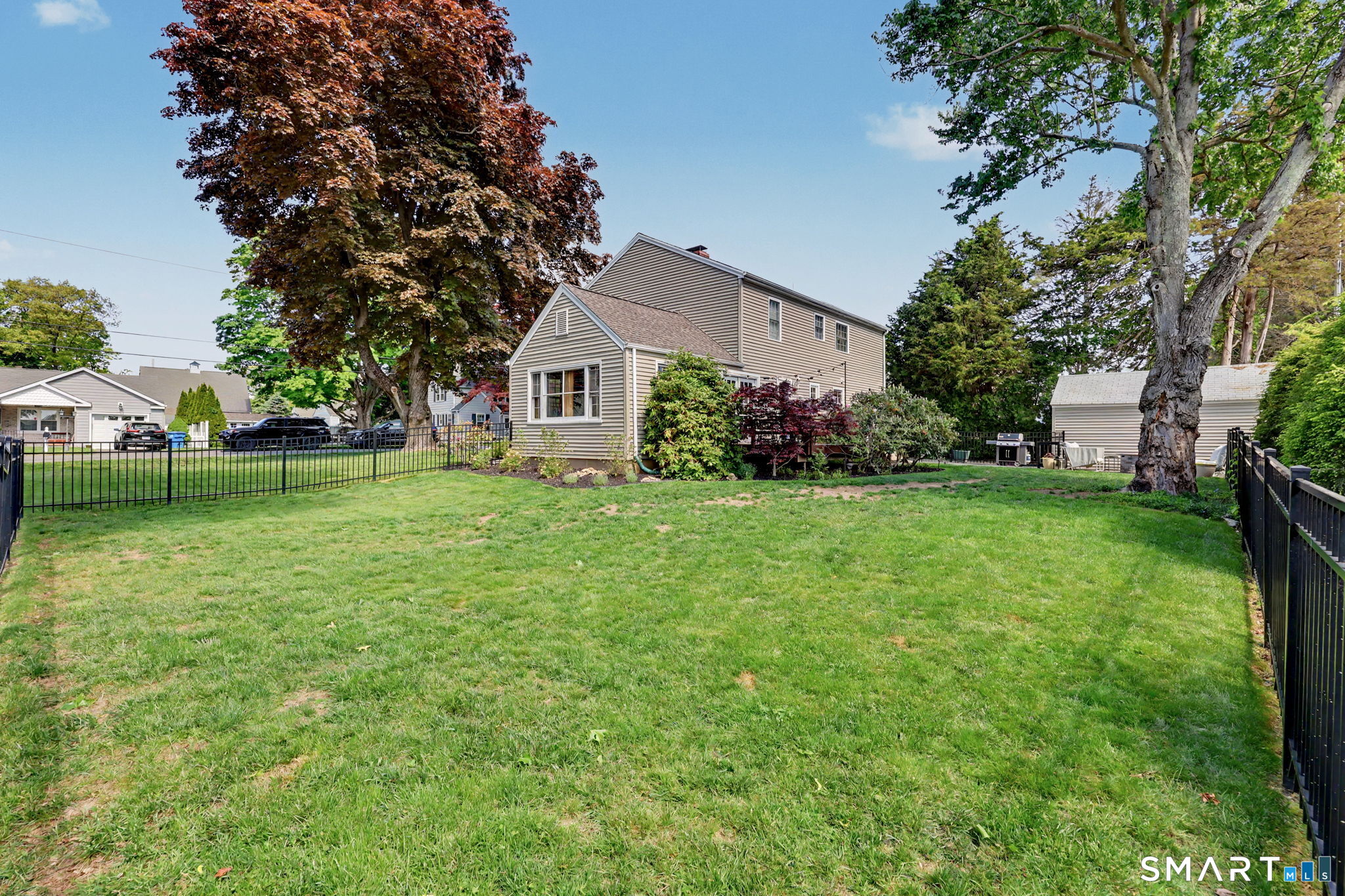 50 Crown Street Trumbull, CT 06611 - Photo 2 of 29