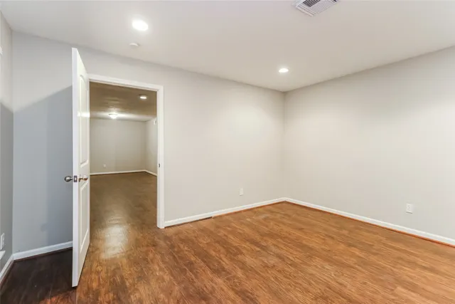 $2,070 | 647 Mosswood Drive, Conroe, TX 77302