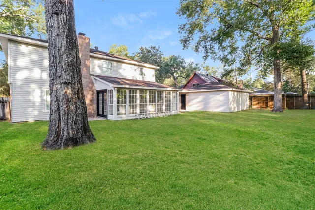 $2,070 | 647 Mosswood Drive, Conroe, TX 77302