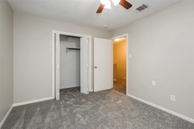 $2,070 | 647 Mosswood Drive, Conroe, TX 77302