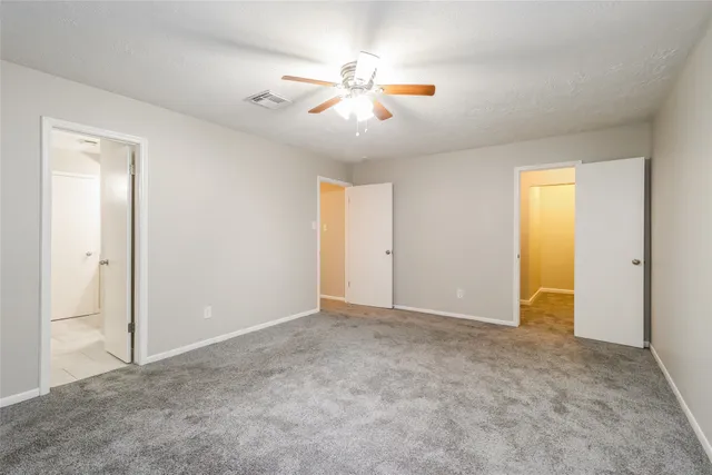 $2,070 | 647 Mosswood Drive, Conroe, TX 77302