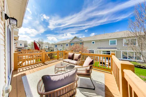 $479,900 | 2348 North Brett Lane, Palatine, IL 60074