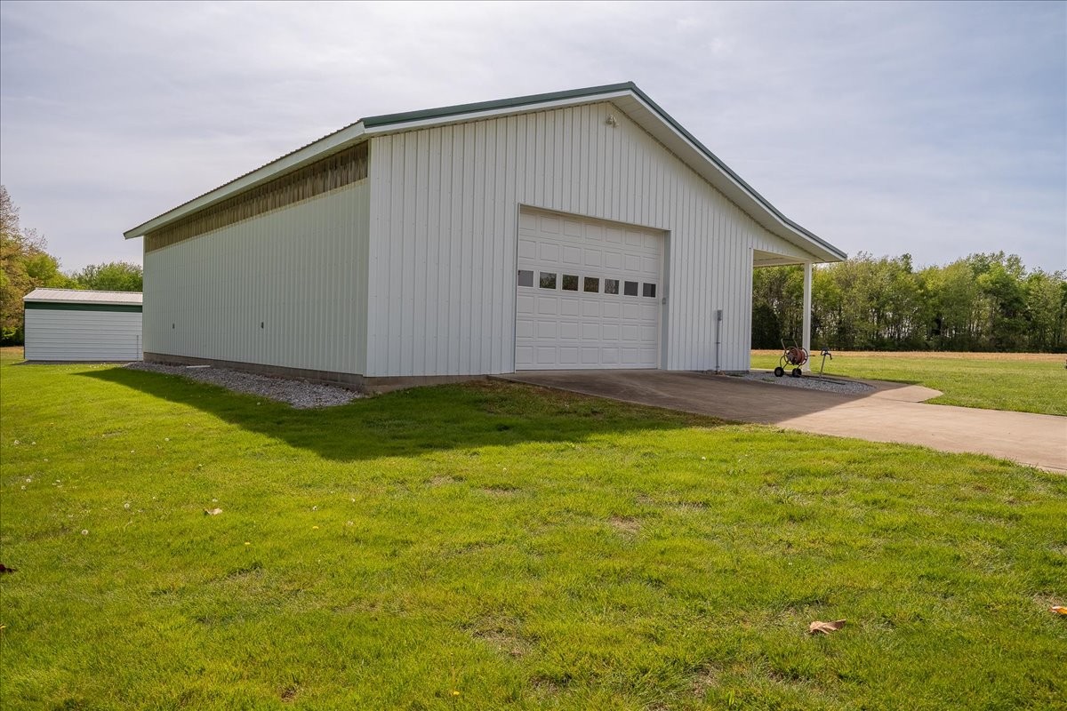 40 R B Brown Leoma, TN 38468 - Photo 22 of 89