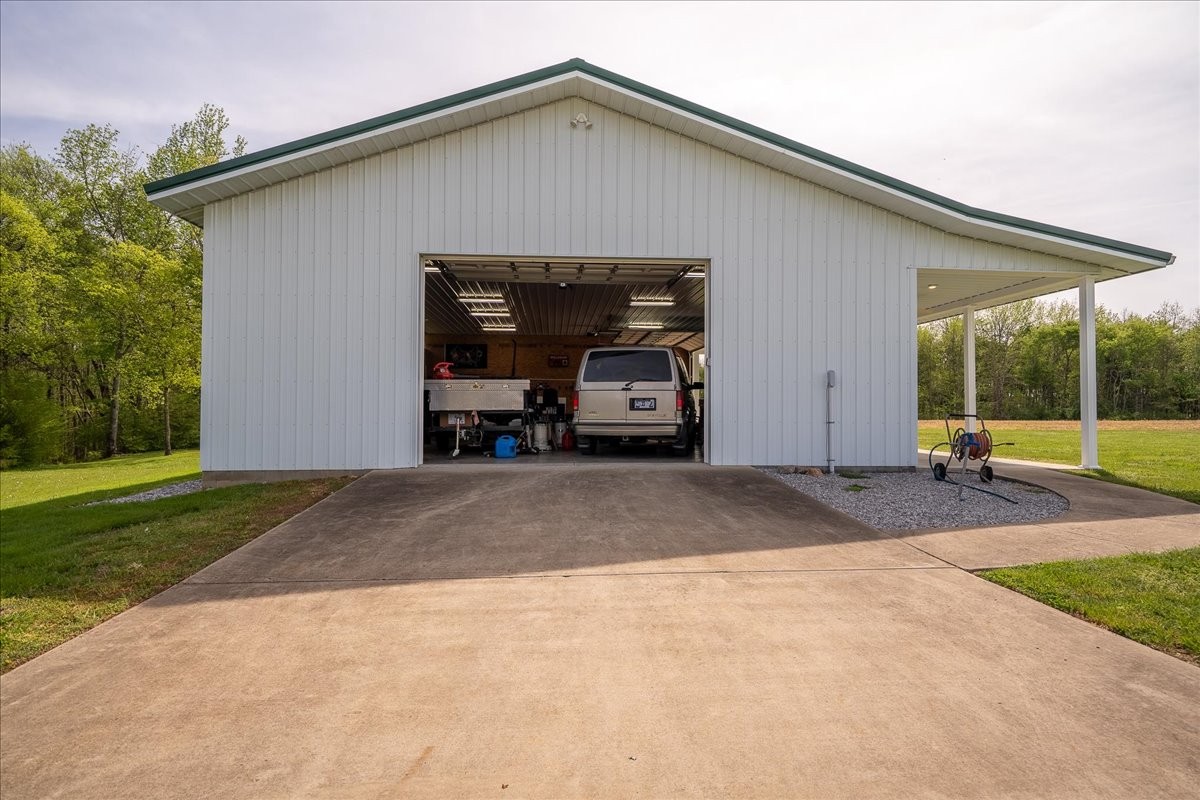 40 R B Brown Leoma, TN 38468 - Photo 26 of 89