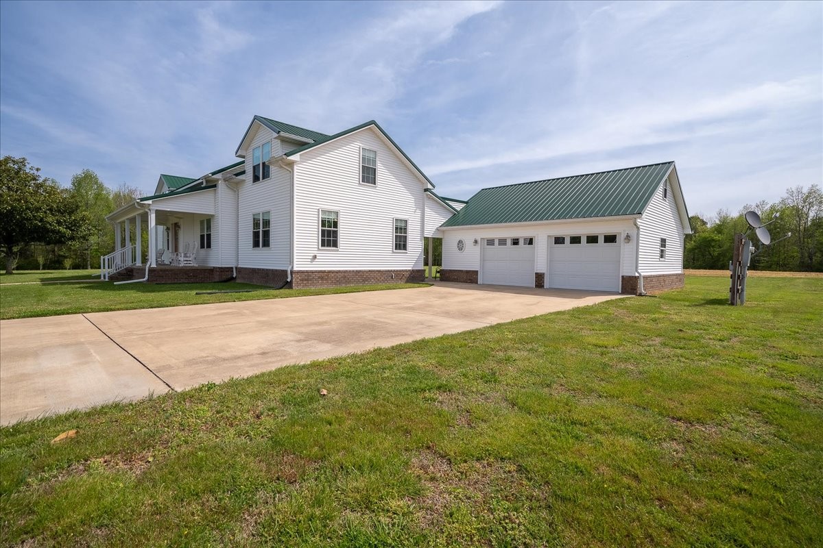 40 R B Brown Leoma, TN 38468 - Photo 32 of 89