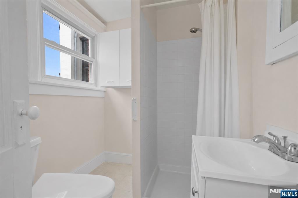 12 Sylvan Street Rutherford, NJ 07070 - Photo 5 of 7