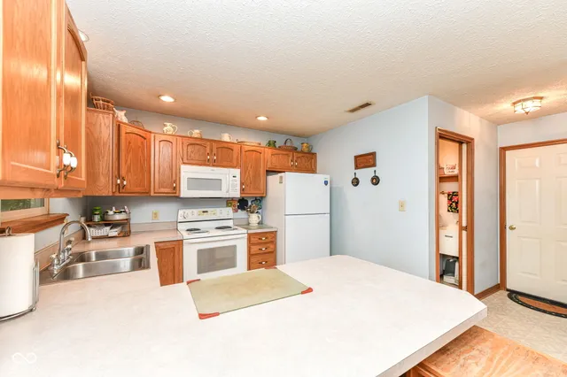 $240,000 | 9123 Tansel Park Court, Indianapolis, IN 46234