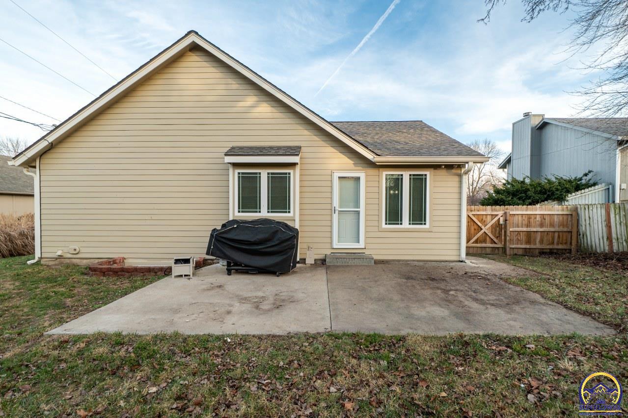 3347 Southwest Timberlake Lane Topeka, KS 66614 - Photo 33 of 39