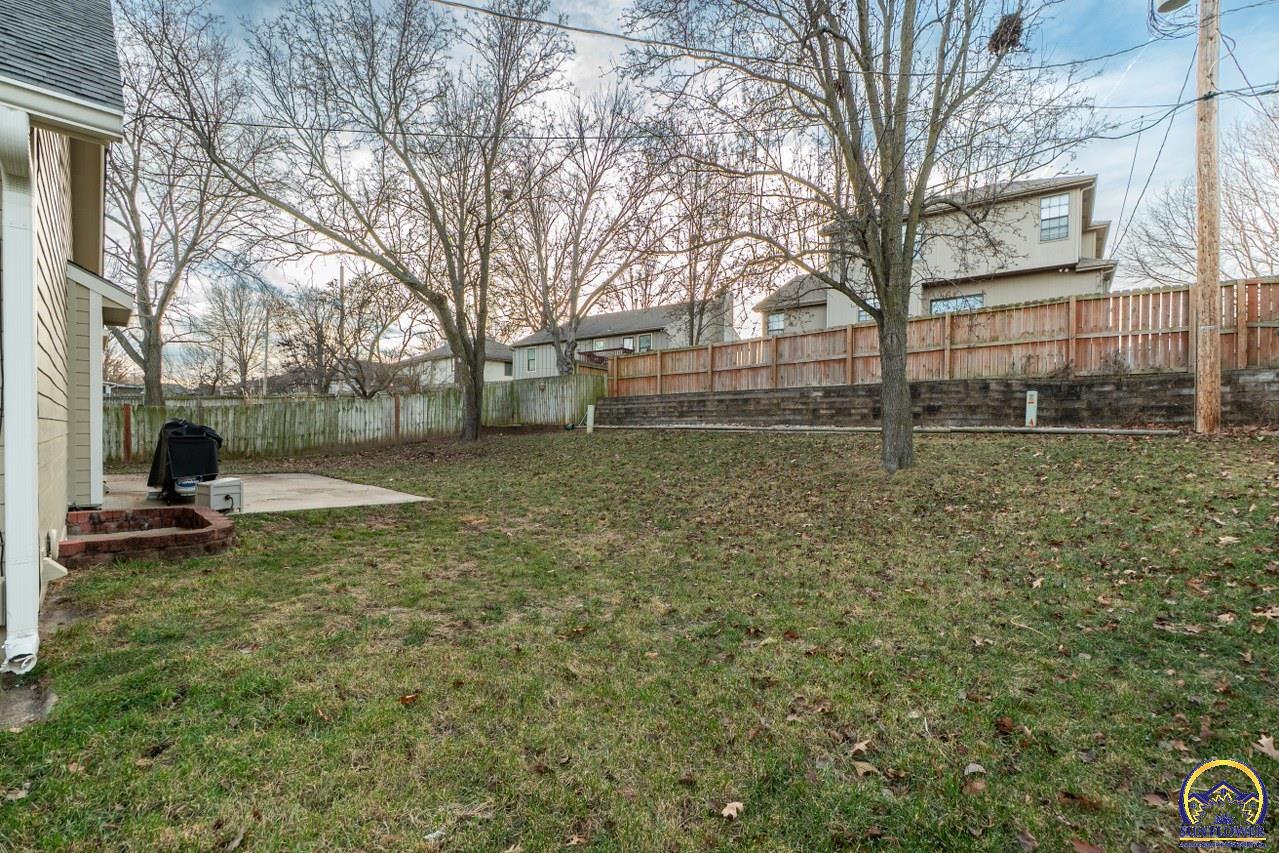 3347 Southwest Timberlake Lane Topeka, KS 66614 - Photo 38 of 39