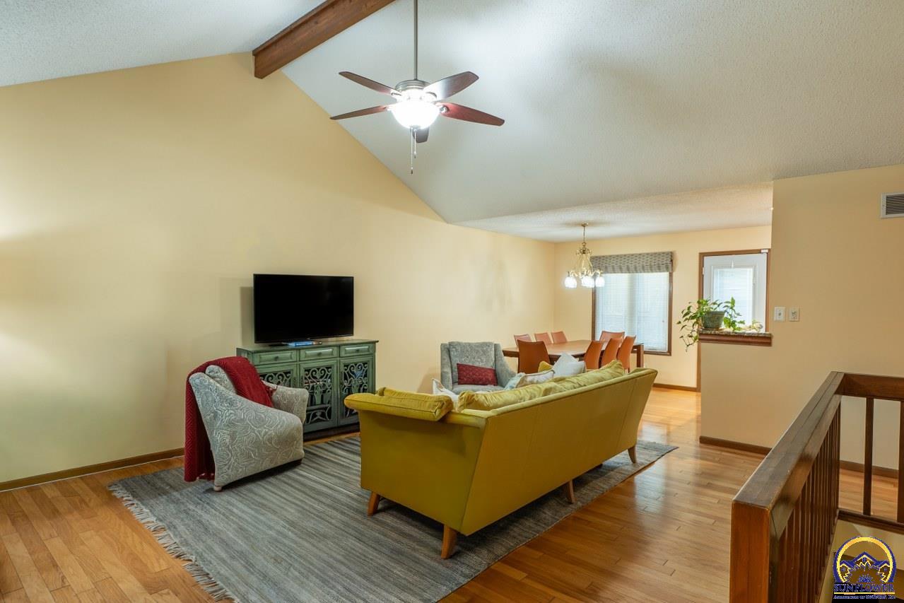 3347 Southwest Timberlake Lane Topeka, KS 66614 - Photo 6 of 39